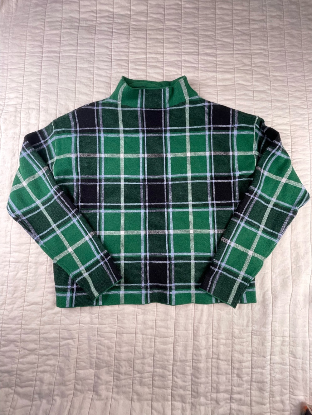Tahari Green Black Plaid Cropped length Women’s Sweater Medium (see fit notes)
